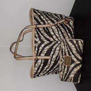 EUC MICHAEL Michael Kors Jet Set Zebra Bag and Wallet